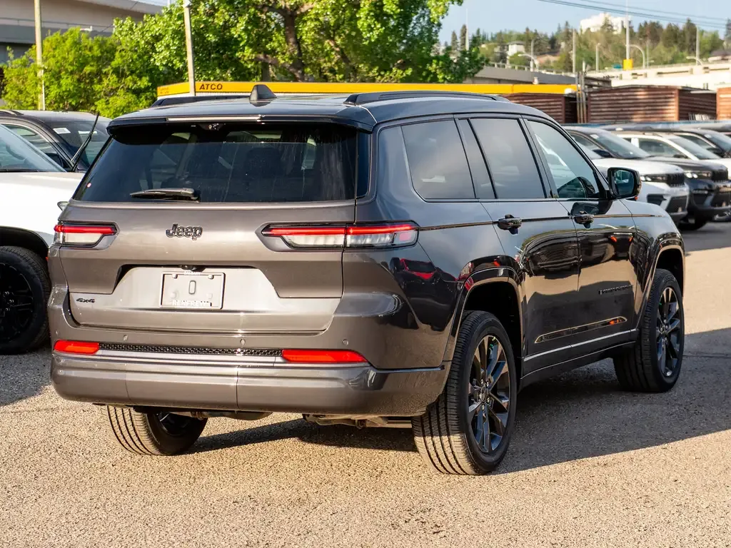 Jeep Grand Cherokee 2026 photo 5