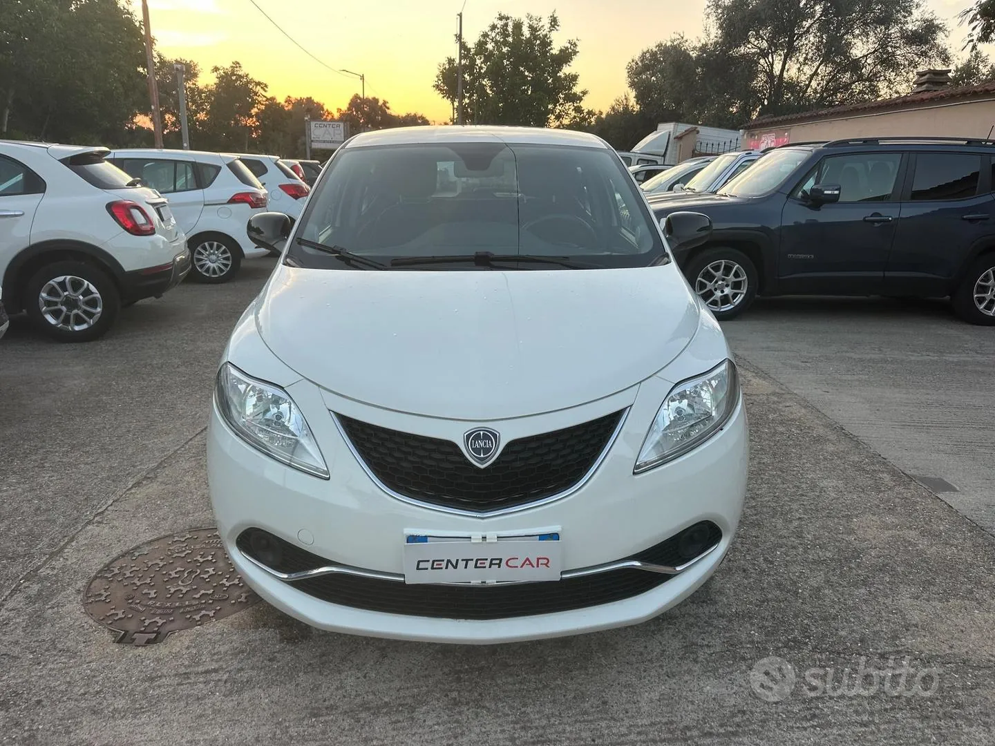 Lancia Ypsilon 2015 photo 2