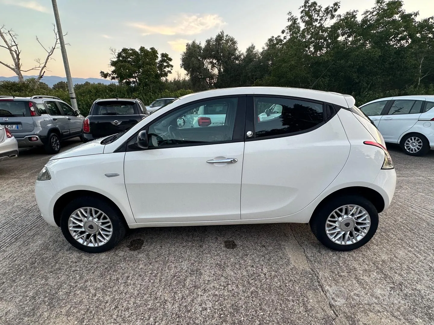 Lancia Ypsilon 2015 photo 4