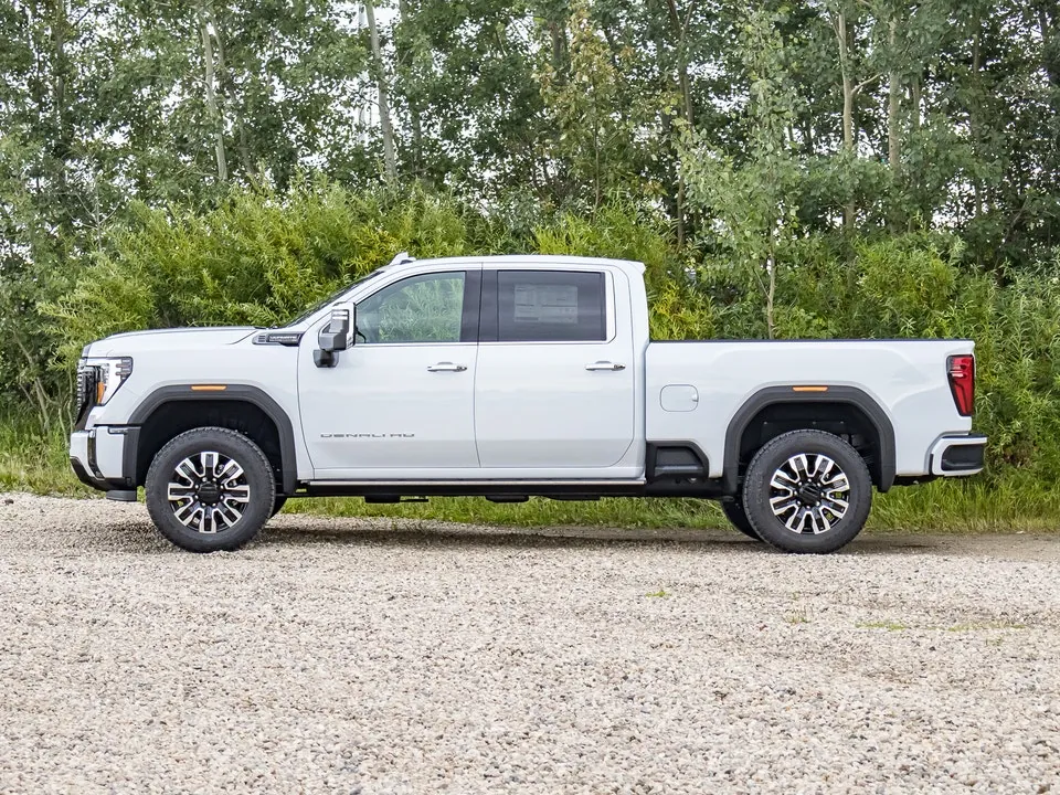 GMC Sierra 3500Hd 2026 photo 5