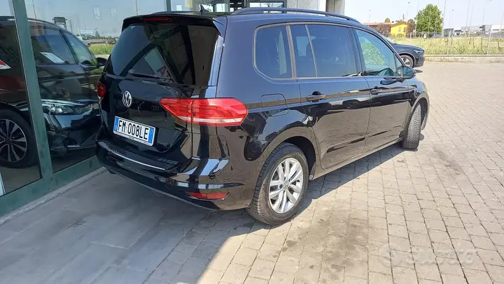 Volkswagen Touran 2017 photo 3