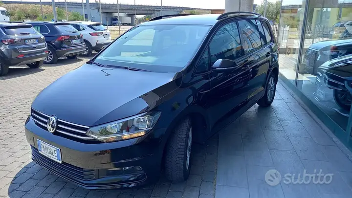 Volkswagen Touran 2017 photo 5