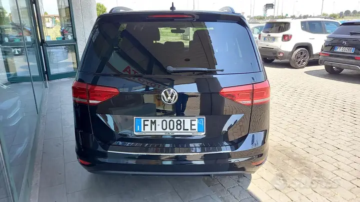 Volkswagen Touran 2017 photo 4