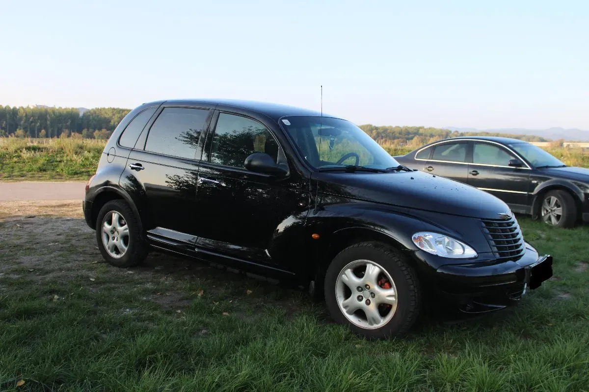 Chrysler Pt Cruiser 2004 photo 2
