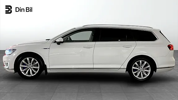 Volkswagen Passat 2017 photo 2