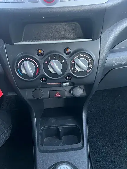 Suzuki Alto 2012 photo 3