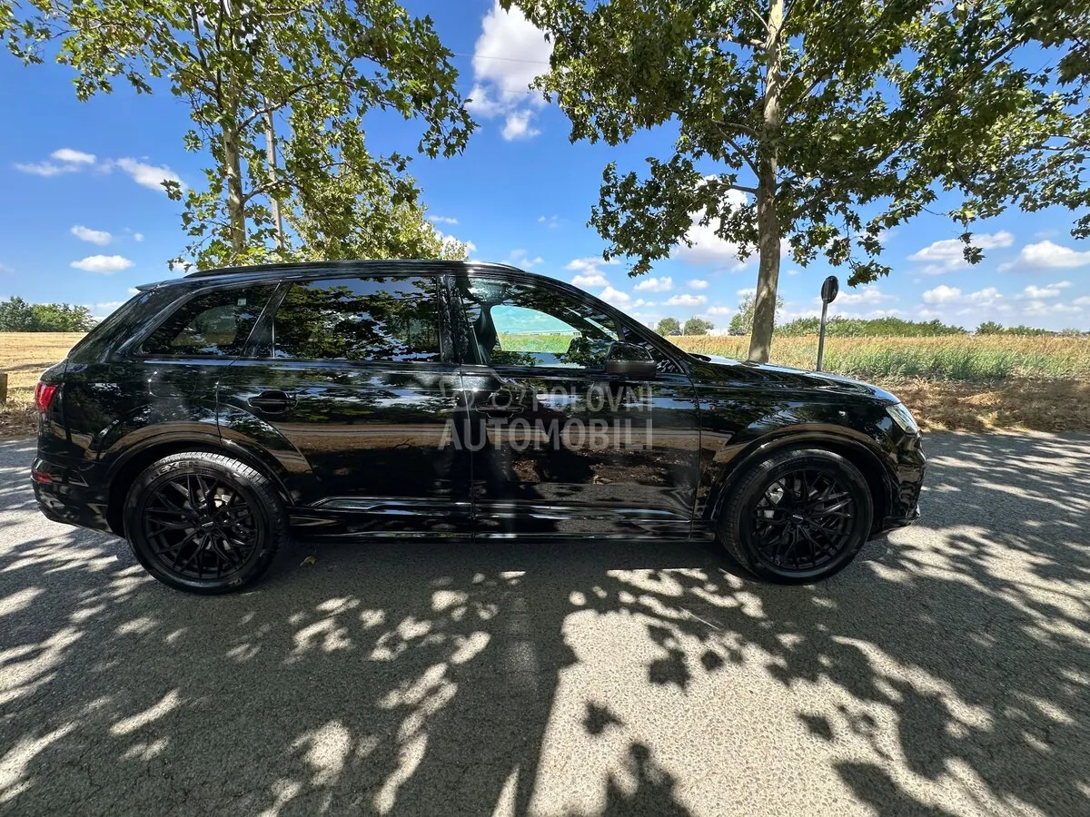 Audi Q7 2022 photo 5