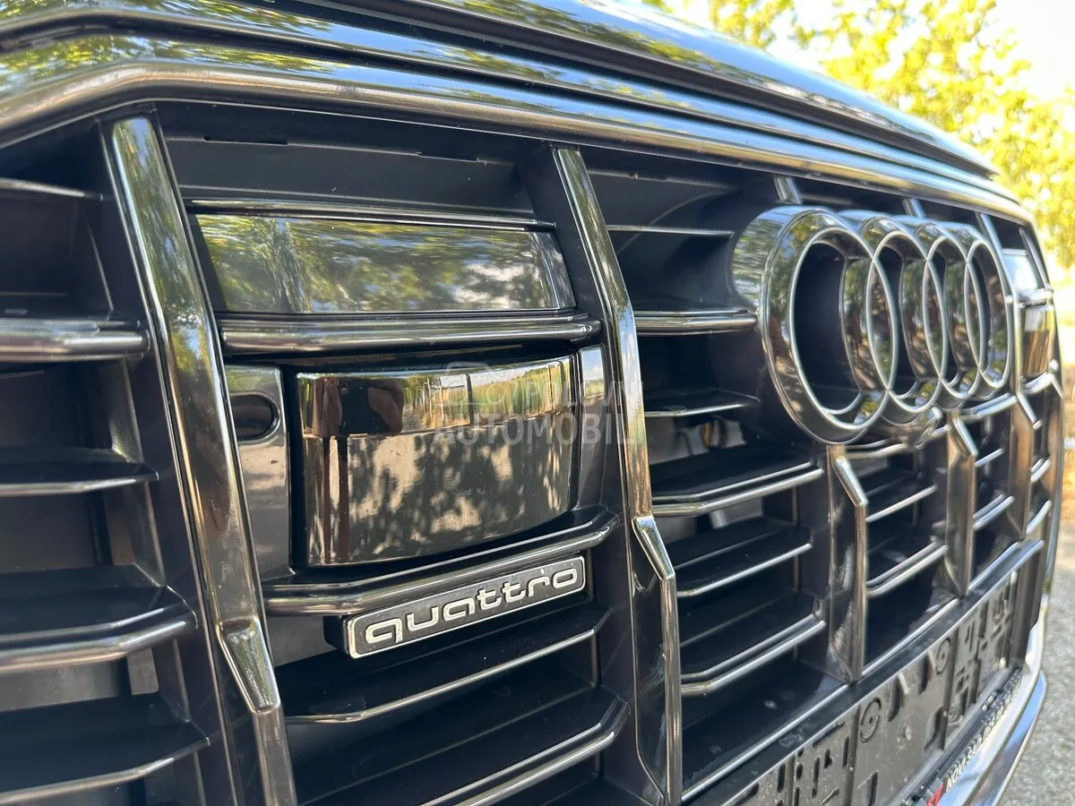 Audi Q7 2022 photo 4