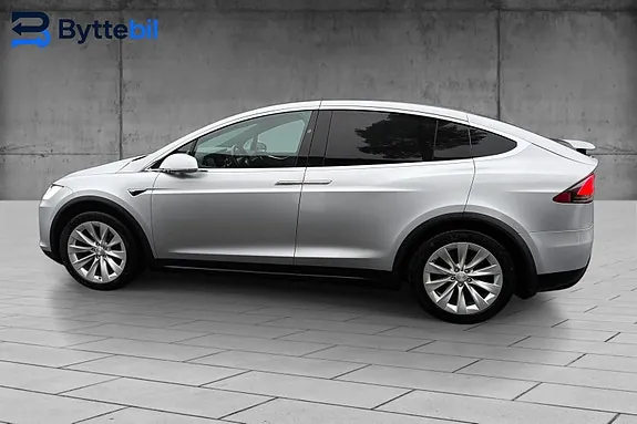 Tesla Model X 2018 photo 4