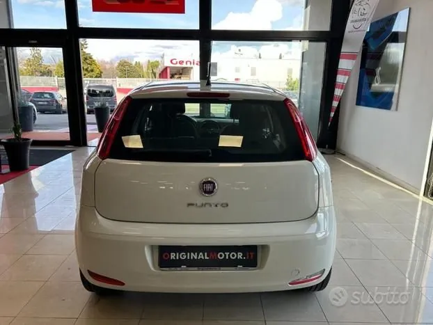 Fiat Punto 2017 photo 2
