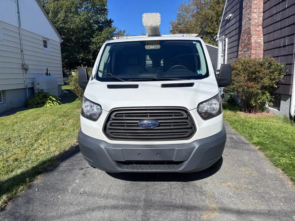 Ford Transit 250 2017 photo 2