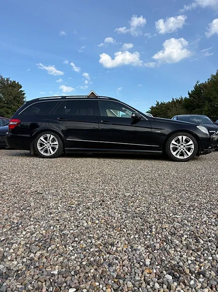 Mercedes-Benz E200 2011 photo 4