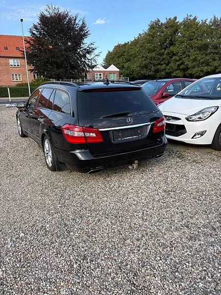 Mercedes-Benz E200 2011 photo 2