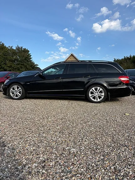 Mercedes-Benz E200 2011 photo 3