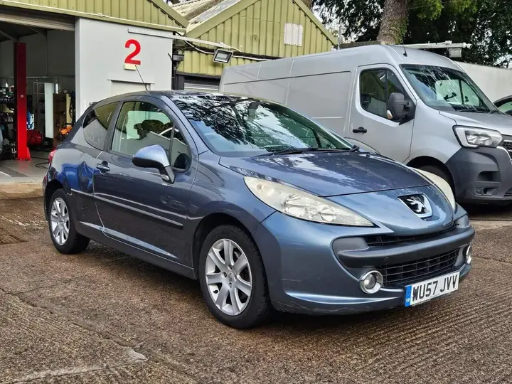 Peugeot 207 2007 photo 2