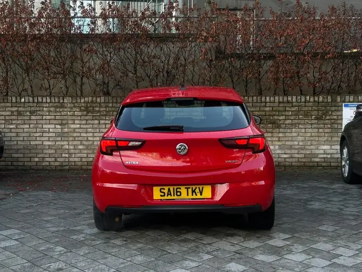 Vauxhall Astra 2016 photo 5
