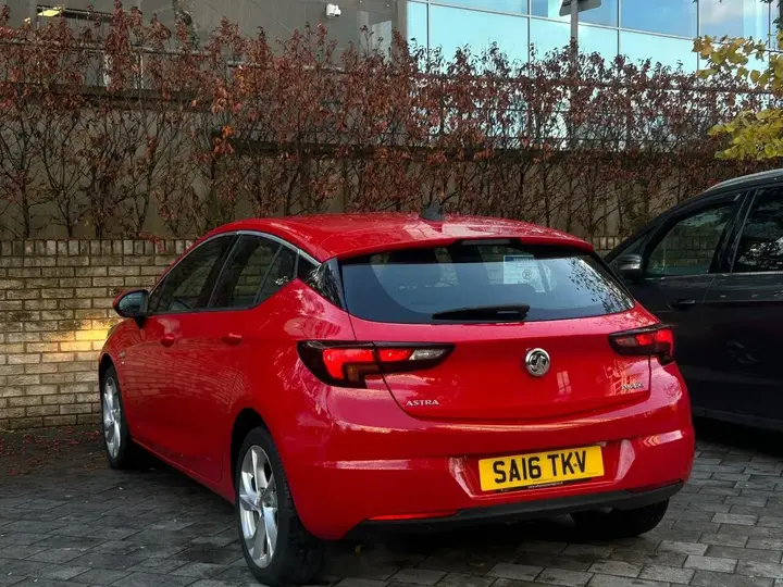 Vauxhall Astra 2016 photo 4