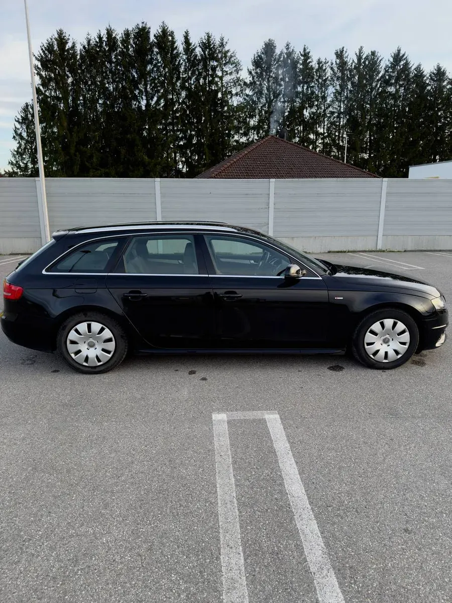 Audi A4 2012 photo 3