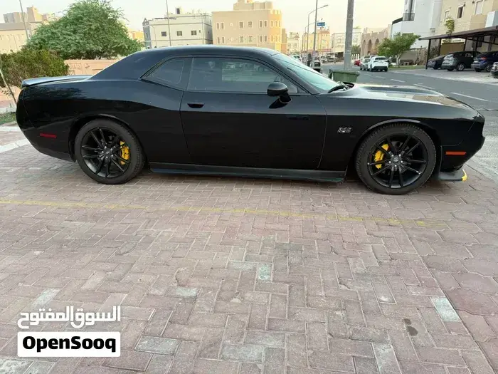 Dodge Challenger 2020 photo 2