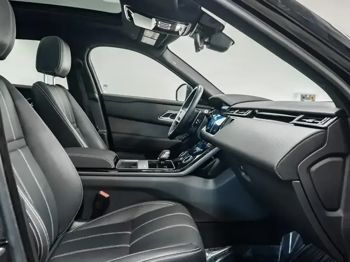 Land Rover Range Rover Velar 2022 photo 5