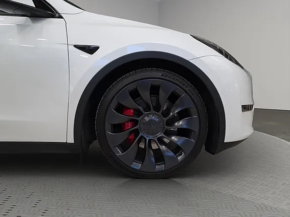 Tesla Model Y 2023 photo 5