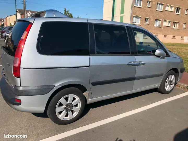 Citroen C8 2004 photo 2