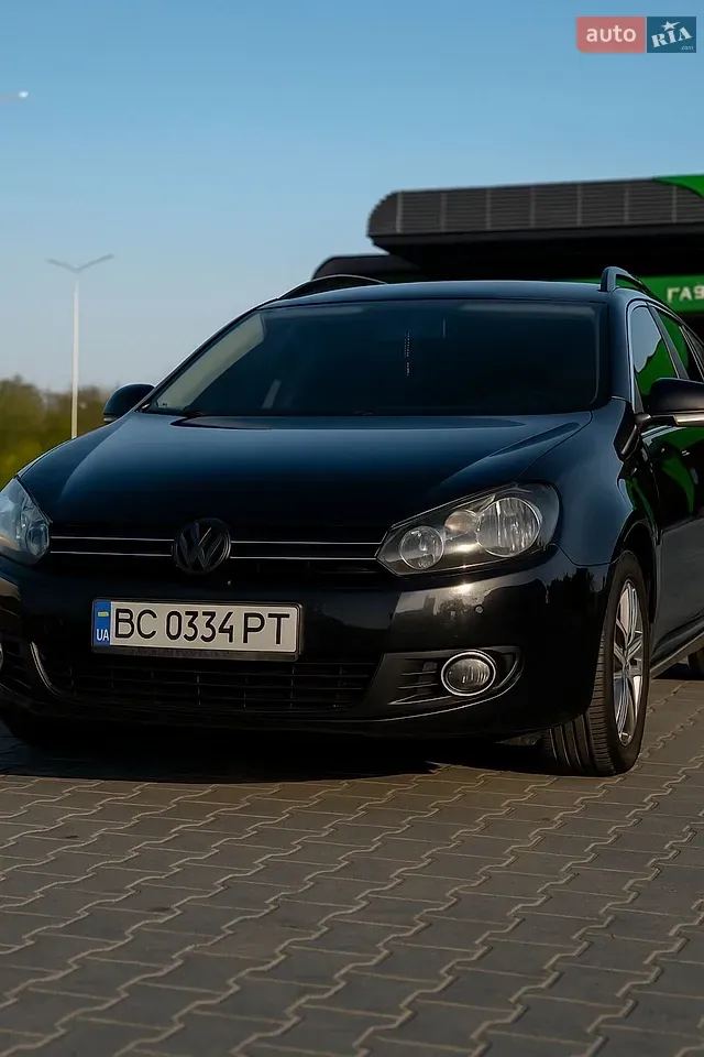 Volkswagen Golf 2012 photo 2