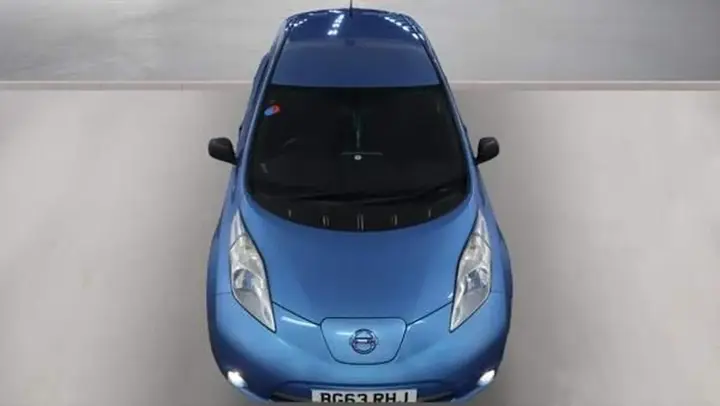 Nissan Leaf 2013 photo 2