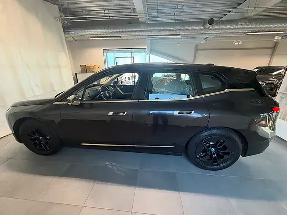 BMW Ix 2022 photo 3