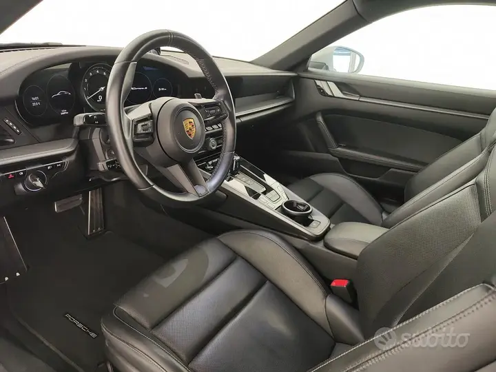 Porsche 911 2021 photo 5