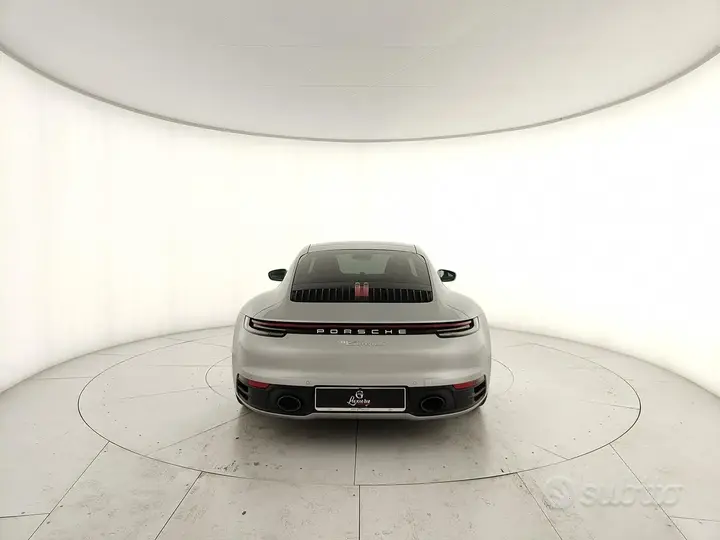 Porsche 911 2021 photo 4
