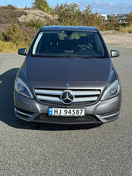 Mercedes-Benz B180 2014 photo 2