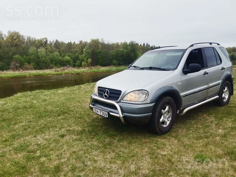 Mercedes-Benz Ml320 1999 photo 2