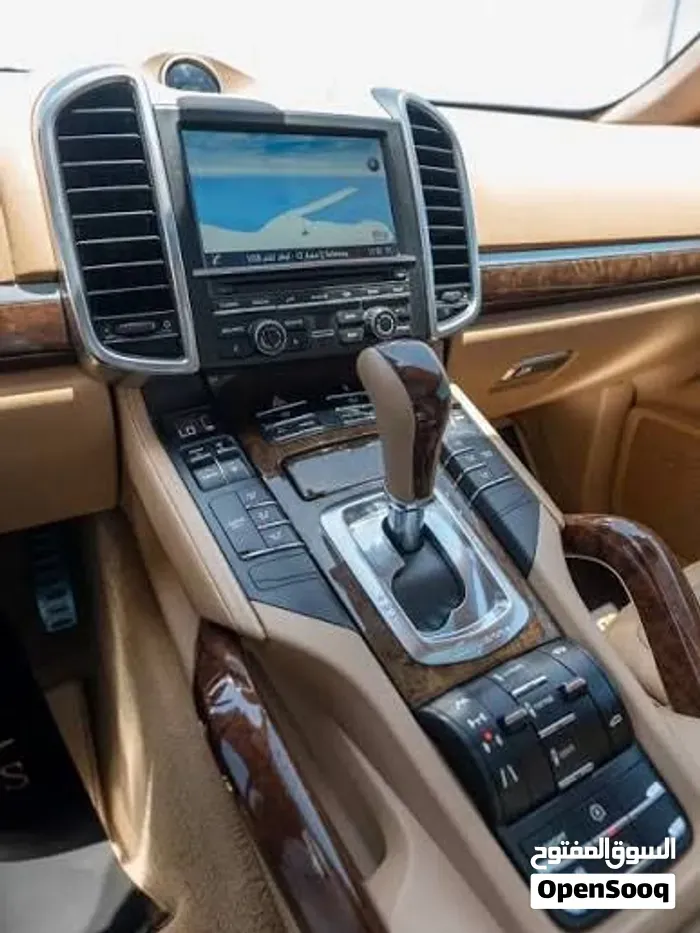 Porsche Cayenne 2012 photo 4