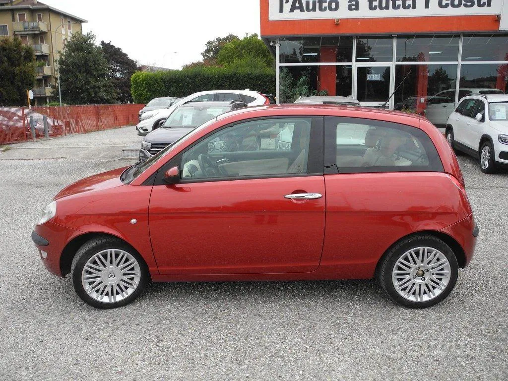 Lancia Ypsilon 2005 photo 2