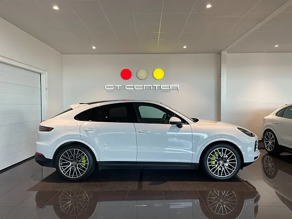 Porsche Cayenne 2021 photo 2