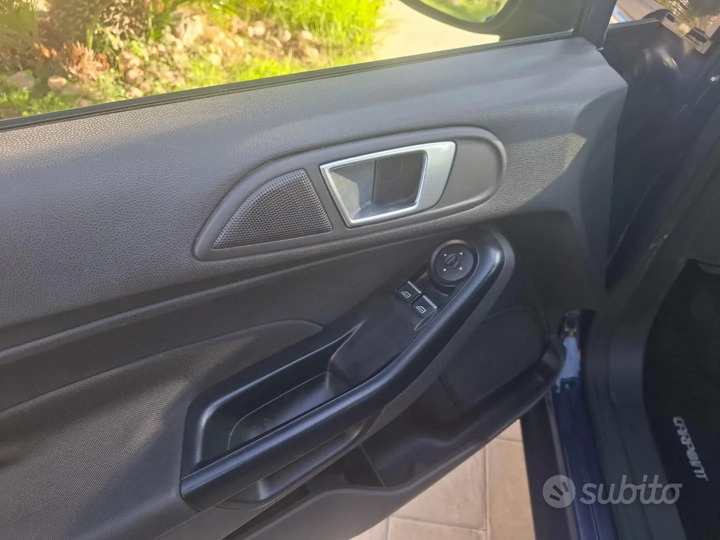 Ford Fiesta 2015 photo 4