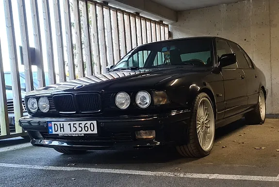 BMW 735I