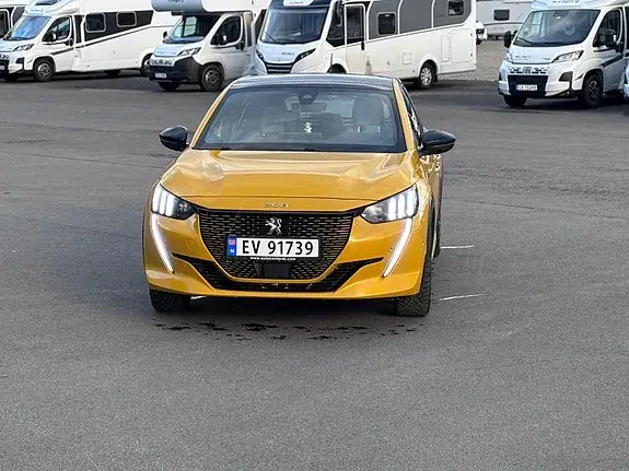 Peugeot 208 2020 photo 2