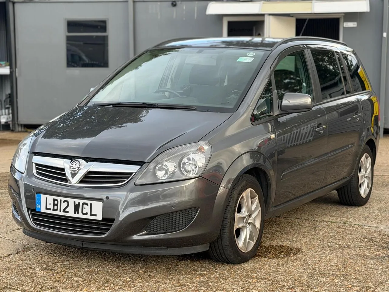 Vauxhall Zafira 2012 photo 3