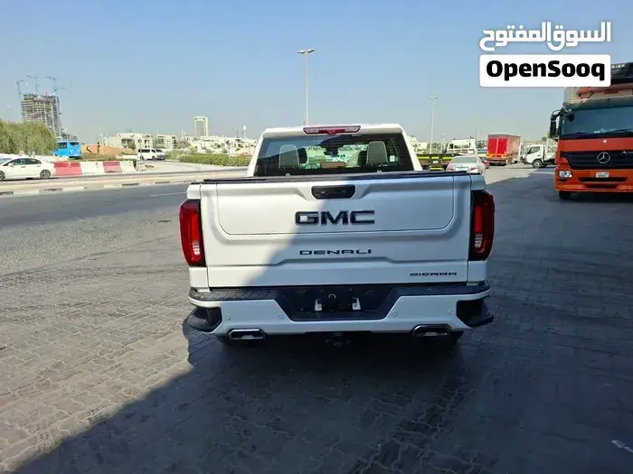 GMC Sierra 2024 photo 2