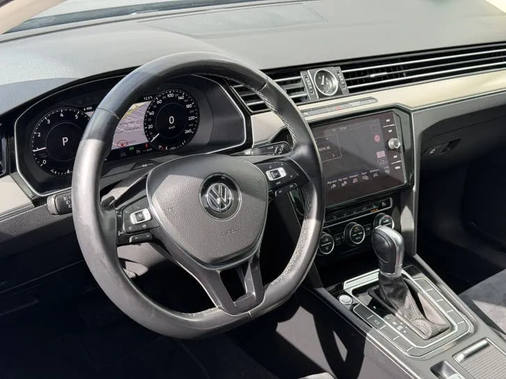 Volkswagen Passat 2018 photo 3
