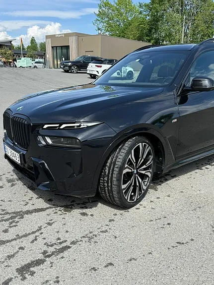 BMW X7 2024 photo 2