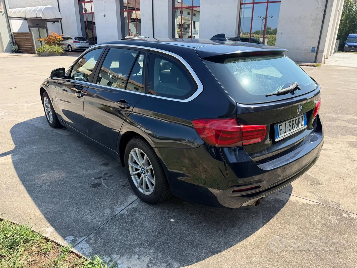 BMW 3 Series 2017 photo 4