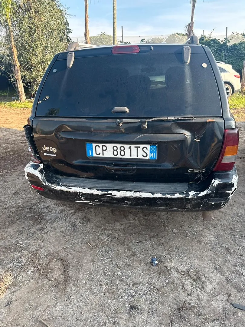 Jeep Grand Cherokee 2004 photo 2