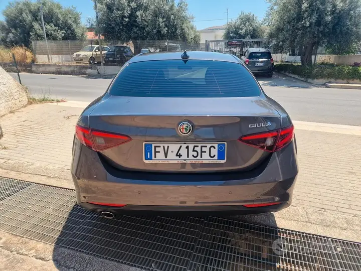 Alfa Romeo Giulia 2019 photo 5