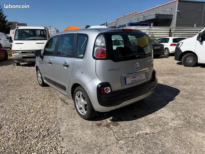 Citroen C3 Picasso 2011 photo 2