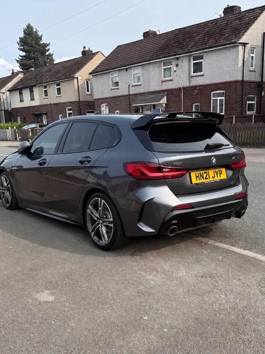 BMW 1 Series 2021 photo 2