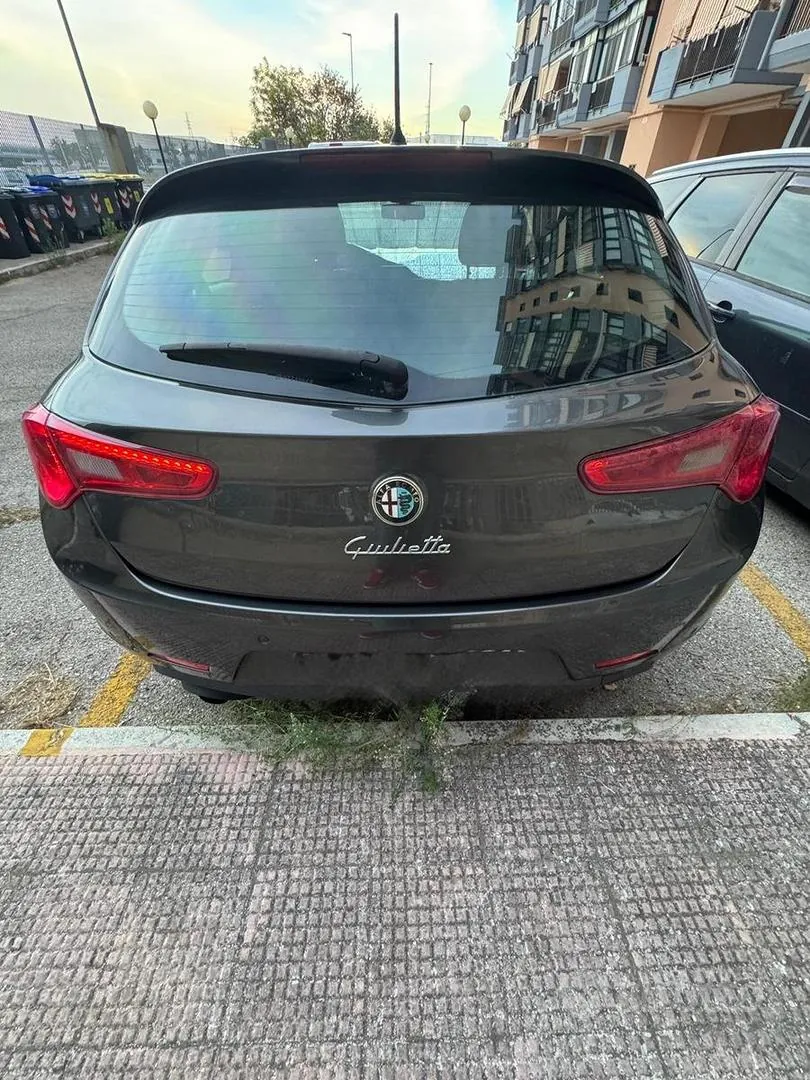 Alfa Romeo Giulietta 2013 photo 5
