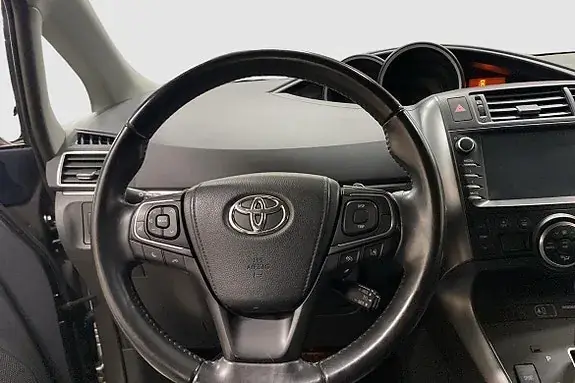 Toyota Verso 2017 photo 3
